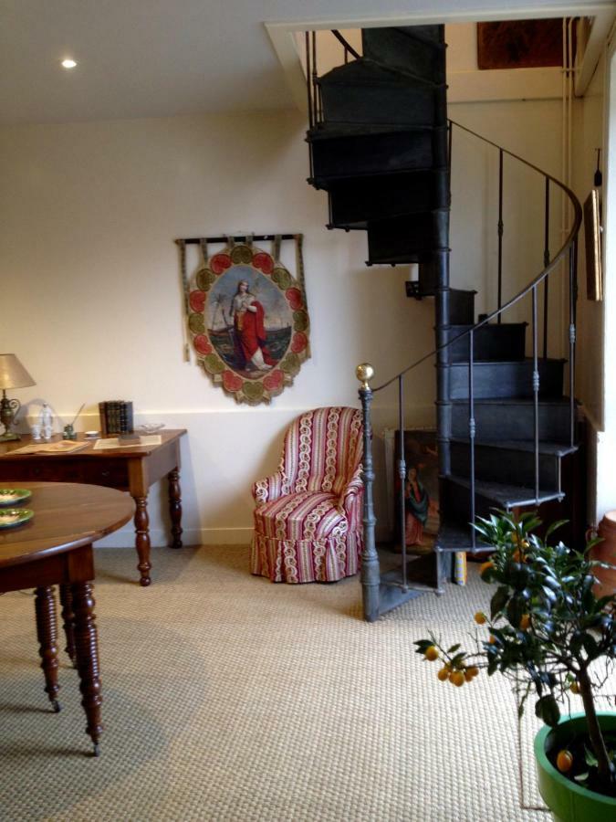 Chez L'Antiquaire Bed and Breakfast Hauterives Exteriör bild